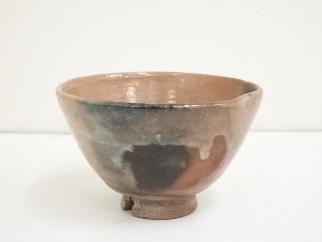 ANTIQUE JAPANESE TEA CEREMONY / RED RAKU FOOTED TEA BOWL CHAWAN 